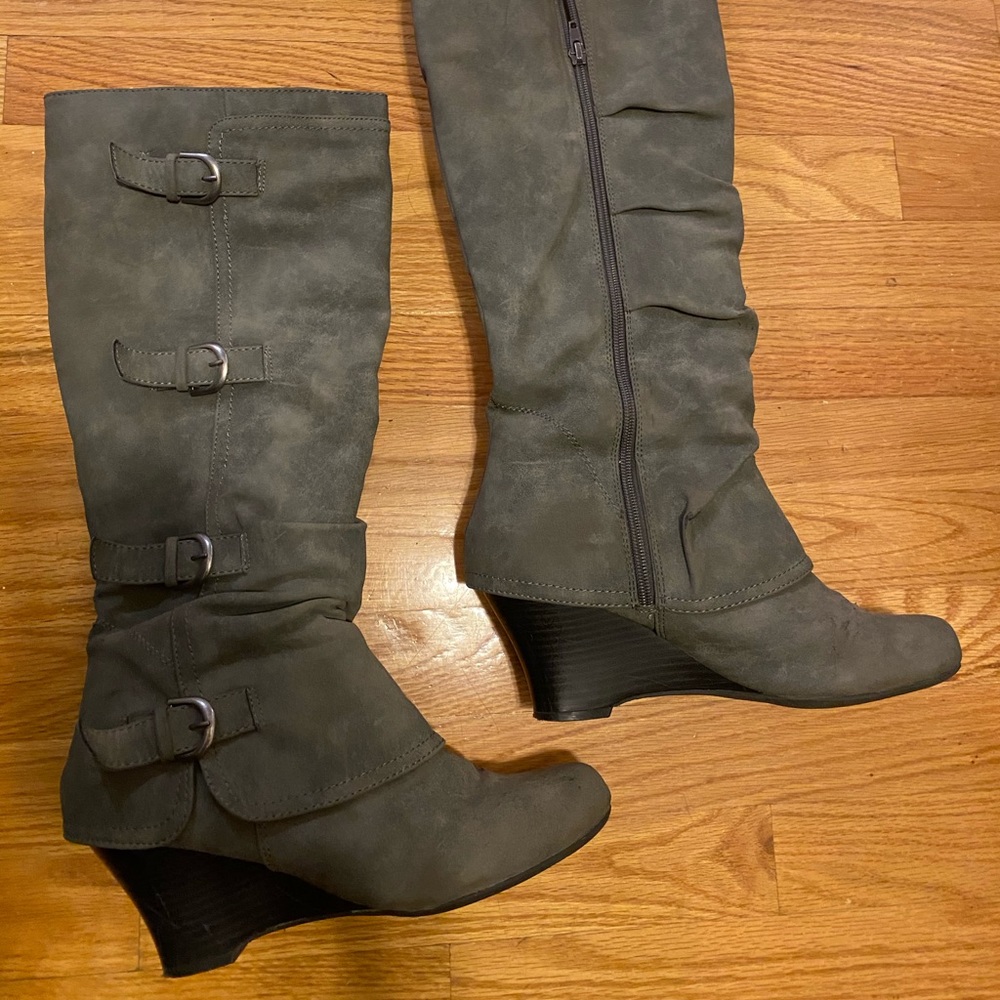 Gray Knee High boots with short heel